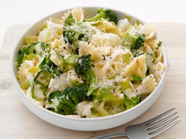 Garlic Broccoli Pasta
